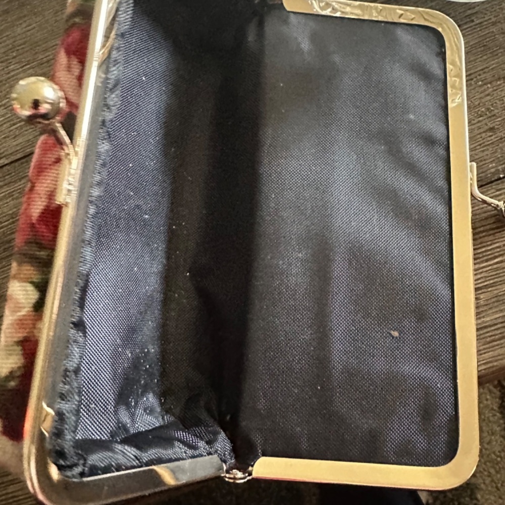 Pill Case flowered outer case. - Picture 5 of 7